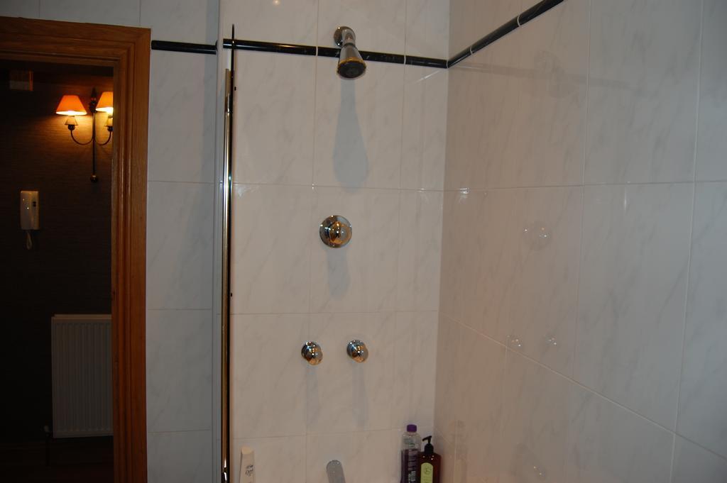 Lomond Castle Apartment Balloch Zimmer foto